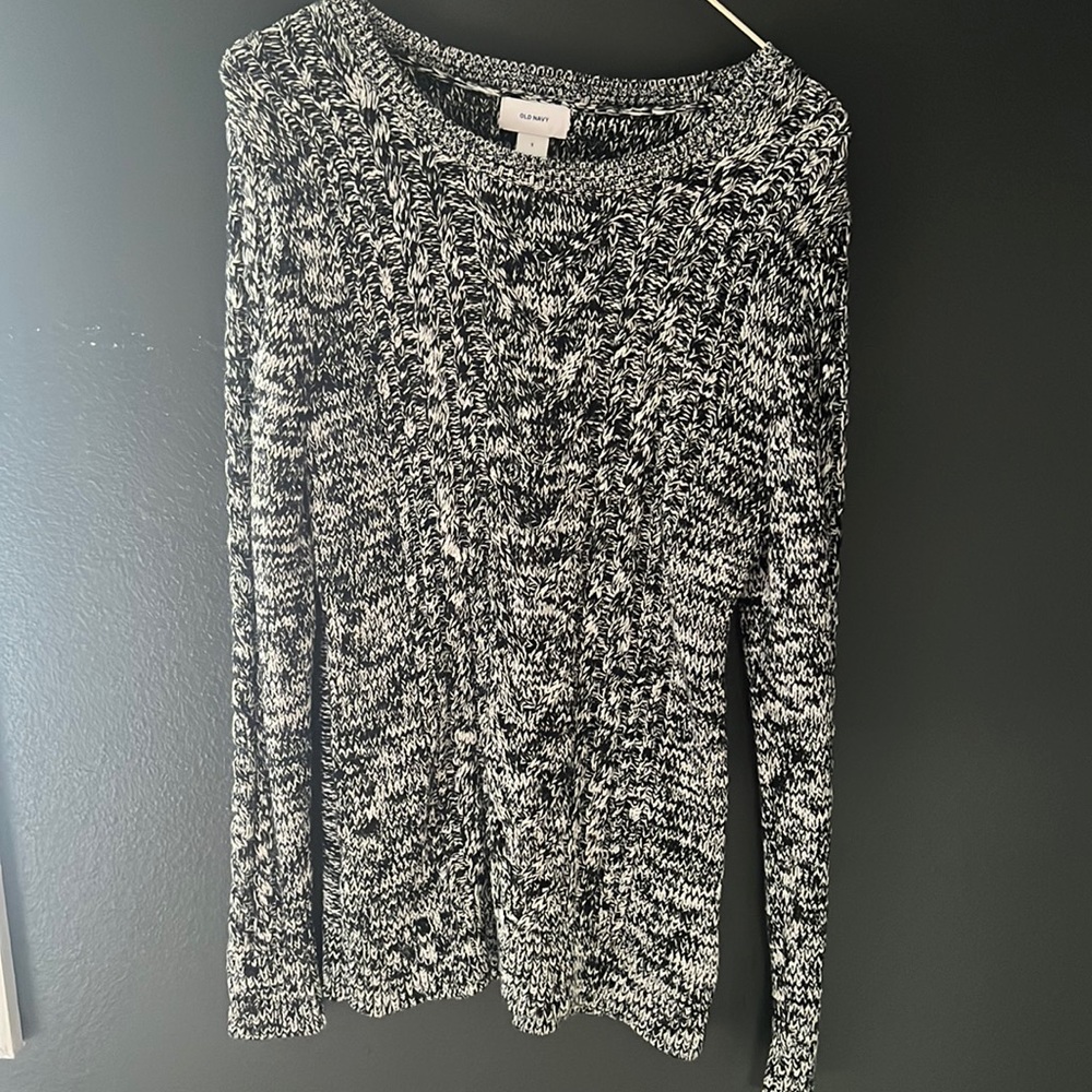 Small old navy sweater